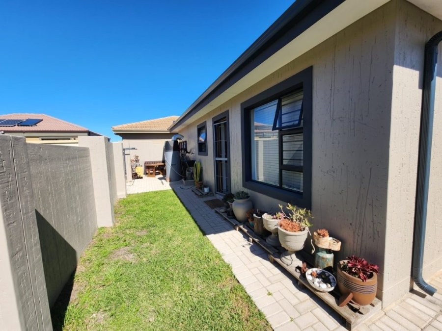 2 Bedroom Property for Sale in Dana Bay Western Cape